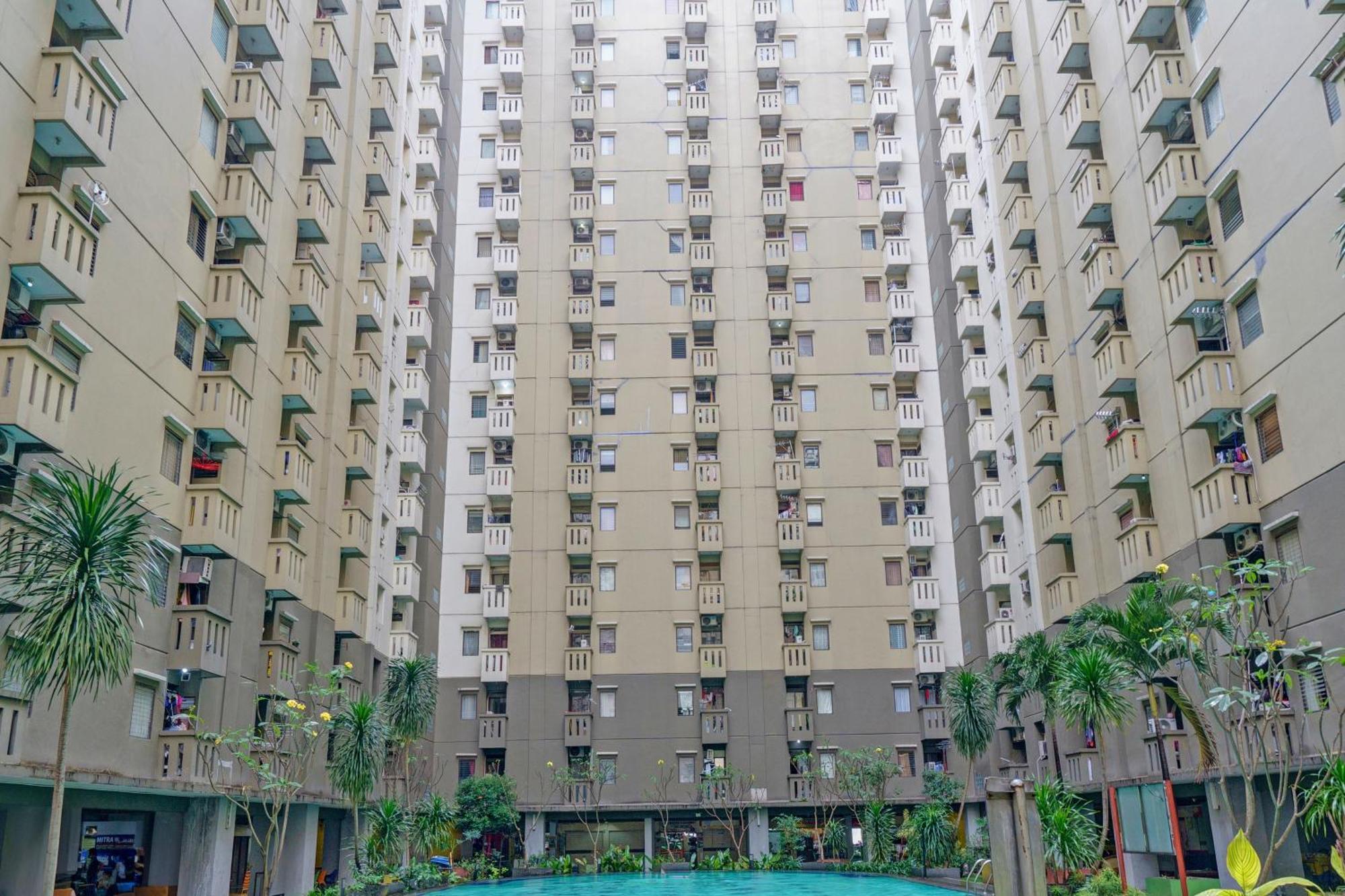 Oyo Life 93170 Apartement Gateway Cicadas By Mr Pro Bandung Eksteriør bilde